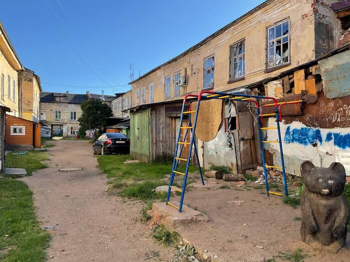 Torzhok - The photo, Russia, Torzhok, Courtyard, Bismarck, Longpost, Fuck aesthetics