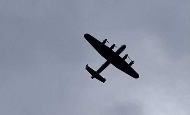 Like in 1943: bombers are back in the skies over Britain - My, Aviation, Military aviation, Aviation history, Retrotechnics, The Second World War, Bomber, Great Britain, Airplane, Military equipment, Flightradar24, Ads-b