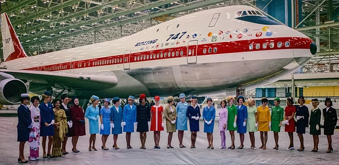 Boeing 747 and flight attendants from different airlines, 1970s - Boeing, Stewardess, Airline