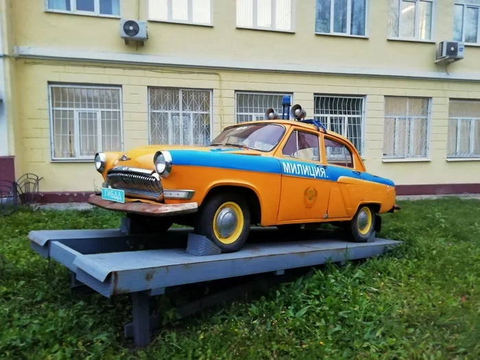 TRAFFIC POLICE OF THE MINISTRY OF INTERNAL AFFAIRS OF RUSSIA OREKHOVO-ZUEVSKOE - My, Traffic police, Moscow region, Automotive classic, Unusual, Mobile photography