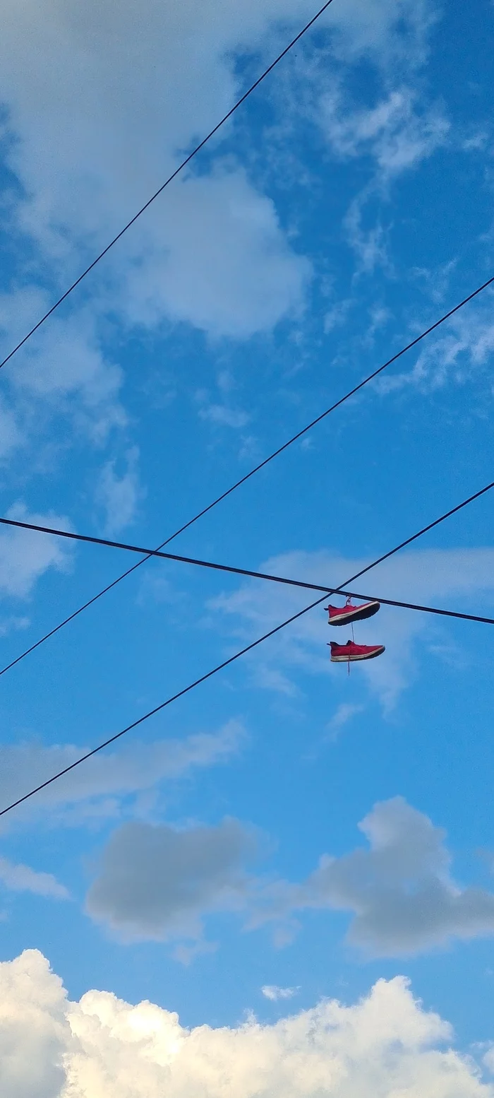 Ghetto - Ghetto, Krasnoyarsk, Cheryomushki, Sneakers, The wire, Humor, Longpost