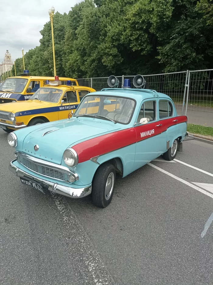 Retro flight to the Sparrow Hills - Bmw, AvtoVAZ, Auto repair, Tuning, Motorists, The festival, Exhibition, Weekend travel, Weekend, Car service, Car, Parking, Transport, Truck, Longpost