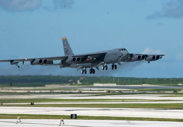 Eagle vs Bear - Airplane, Rocket, Technics, Military equipment, Video, Youtube, Longpost, Bomber, Boeing B-52 bomber