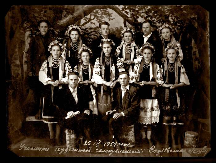 Residents of the village of Sofiyivka (Chernihiv region of the Ukrainian SSR), members of the collective of amateur art. 1954 - Black and white photo, Old photo, History of the USSR, Amateur performance, 50th