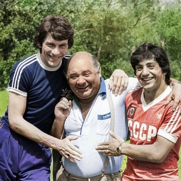 1982 FIFA World Cup - Picture with text, Interesting, The photo, Rinat Dasayev, Hovhannisyan, Evgeny Leonov, World championship, Football, Spain, Milota, Kindness, Footballers, Actors and actresses, Repeat