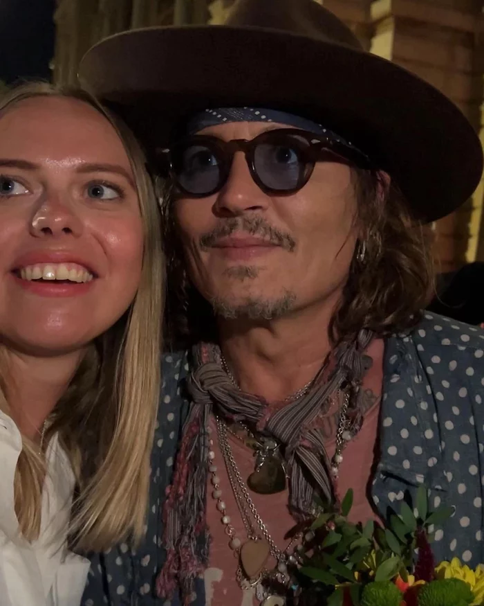 Johnny Depp says thank you (in Russian) - Johnny Depp, Russian language, Foreigner speaks Russian, Celebrities, Actors and actresses, Fans, Fans, Video, Video VK, Youtube, Longpost