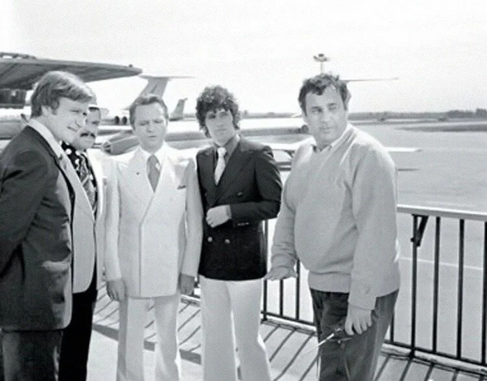 С каким производственным адом пришлось столкнуться Рязанову на съемках комедии «Невероятные приключения итальянцев в России» Актеры и актрисы, Знаменитости, Жизнь, Длиннопост, История кино, Фото со съемок