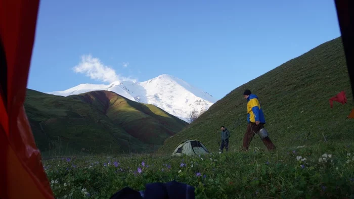 See the Pamirs (and not die) - 2021. Day 10. Feeling the clutch - My, Tourism, Travels, Pamir, Kyrgyzstan, The mountains, Tent, Relaxation, Extreme, Hike, Mountaineering, Mountain tourism, Asia, Longpost