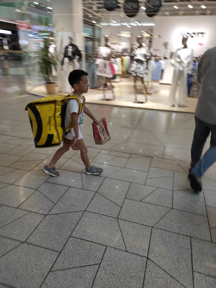 ЯндексЕда вс молодеет :)