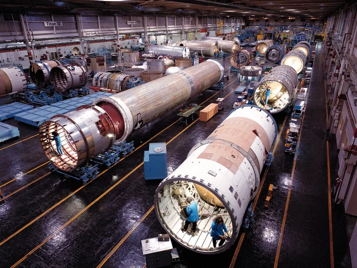 Production and assembly of Titan IV - USA, Booster Rocket, Rocket science, Longpost