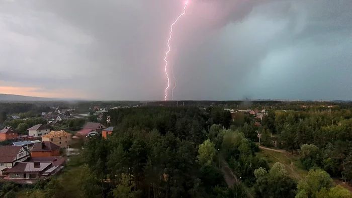 Thunderstorm in Penza 14.07.22 - My, Lightning, Weather, Thunderstorm, Storm Hunters League, Penza, Mobile photography, The photo