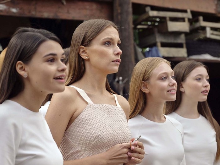 Сериал "2 холма" - неудачная попытка российских киноделов снять утопию, да еще и рейтинг искусственно завышен