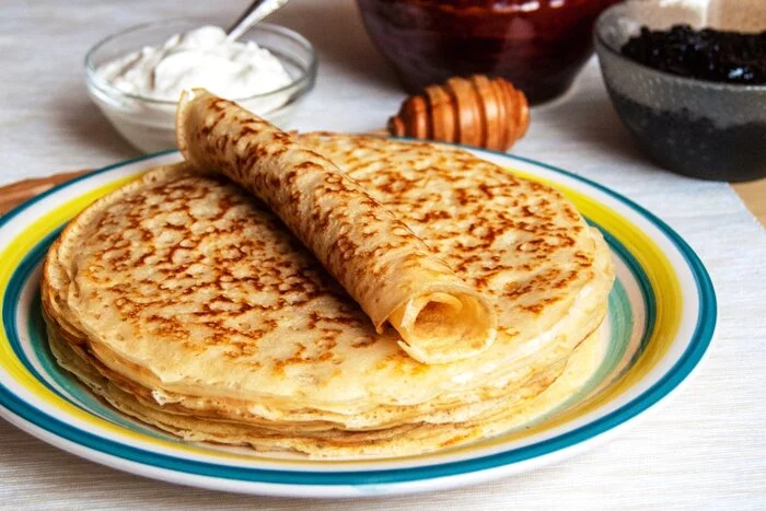 Delicious pancakes with milk classic recipe - Preparation, Recipe, Cooking, Video recipe, Dessert, Dinner, Yummy, Food, Video, Longpost, Pancakes