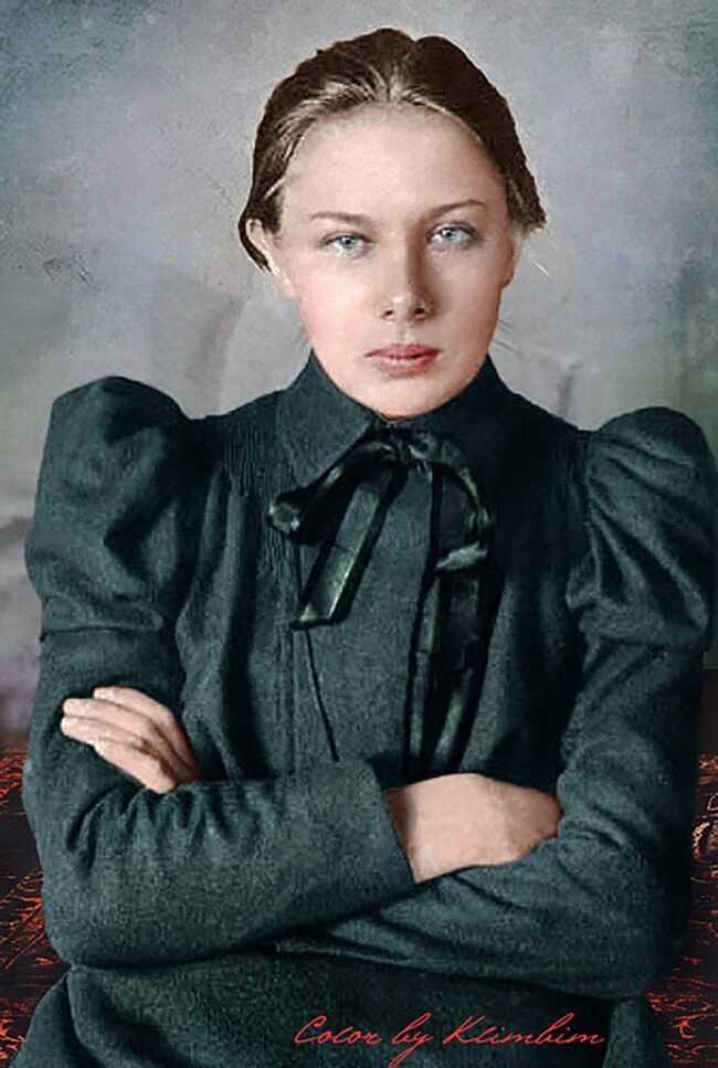 In color - The photo, Colorization, Story, Поэт, Yuri Gagarin, Nadezhda Krupskaya, Lenin, Stalin, Vladimir Vysotsky, Lev Yashin, Longpost