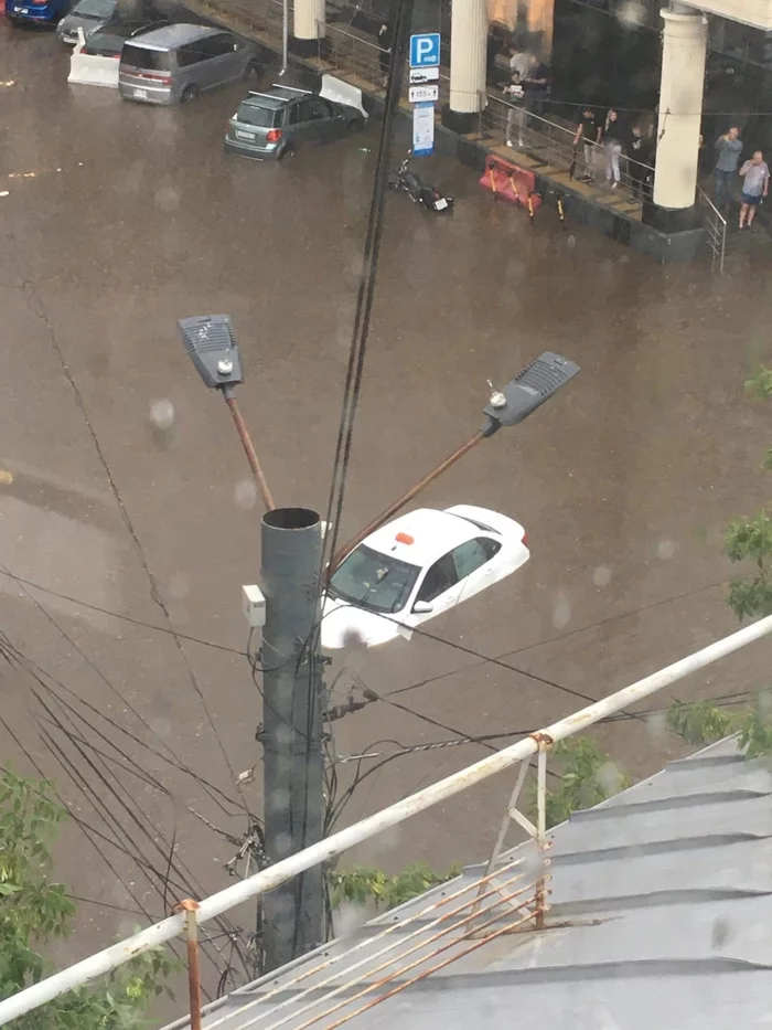 Nizhny Novgorod now - Shower, Rain, Nizhny Novgorod, Video, Vertical video, Longpost, Flooding, Bad weather