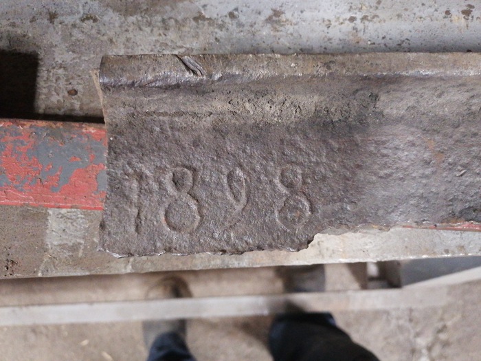 Рельса, по которой ещё Царь ездил (но это не точно)