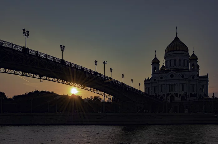 Leaving the city - My, The photo, Beginning photographer, Bridge, Moscow, Cathedral of Christ the Savior