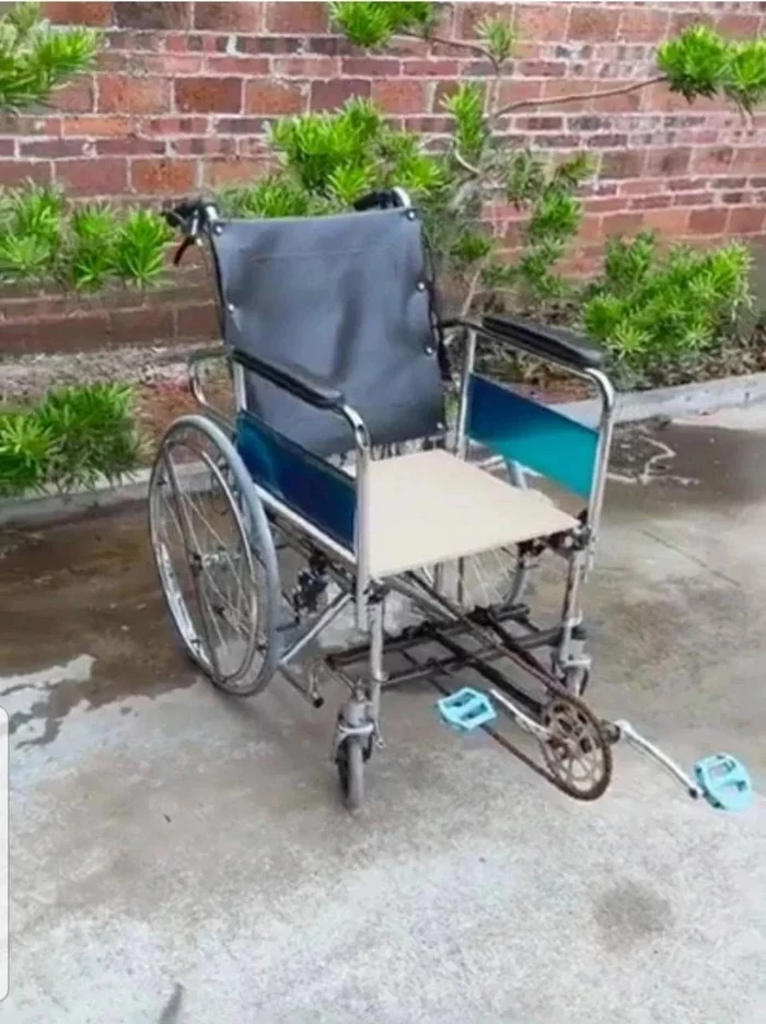 An interesting improvement - Humor, Disabled person, Disabled carriage, Inventions, Improvement, I'm an engineer with my mother, Pedal