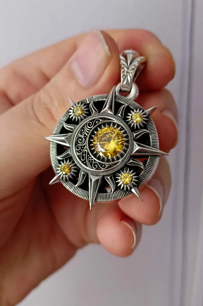 Pendant Mechanical Sun with a moving mechanism - My, The sun, Mechanics, Steampunk, Pendant, Mechanism, Video, Video VK, Longpost, Needlework without process