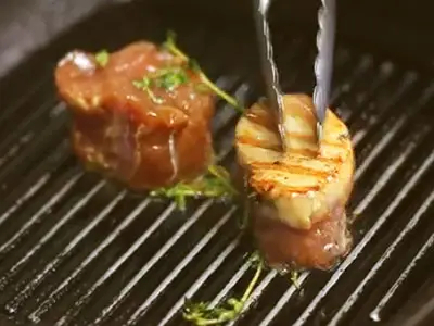 Pork tenderloin medallions in a frying pan - Dinner, Recipe, Preparation, Cooking, Kitchen, Dinner, Food, Meat, Longpost