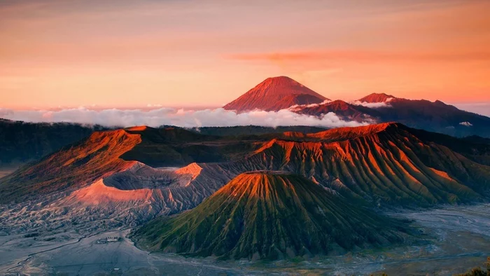 This volcano has been in an active stage for 20 years, the roads to it are covered with ash - Informative, Facts, Volcano, Nauchpop, The science, Scientists, Sciencepro, Around the world, The national geographic, Interesting, news, Longpost, Volcano Bromo