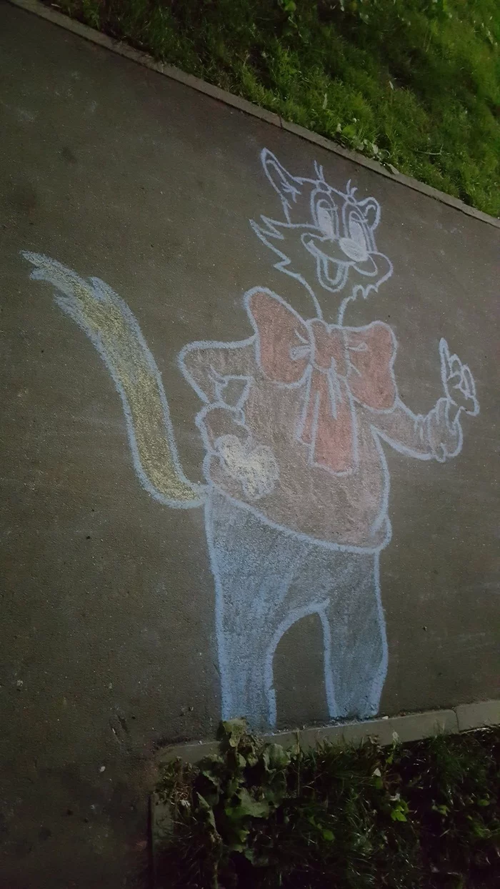 When crayons are not only tic-tac-toe - Crayons, Drawing on the pavement, Leopold the Cat