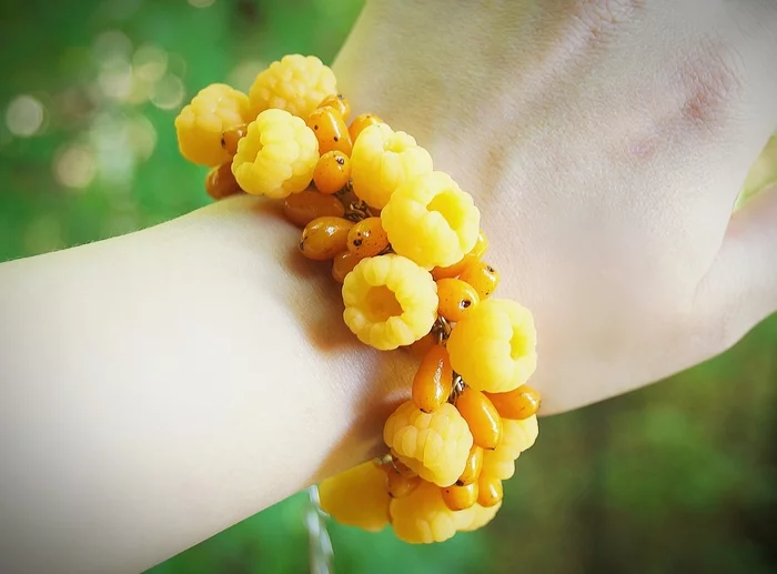 How I love sea buckthorn in bracelets! - My, Summer, Polymer clay, Berries, Presents, Nature, beauty, Women, Girls, Decoration, A bracelet, The photo, Creation, Art, Needlework without process, Needlework, Longpost, Handmade, beauty of nature, Interesting, Happiness