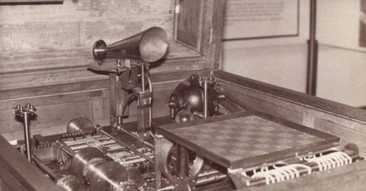 Первый аппарат в мире. Леонардо Торрес Кеведо. Устройство Леонардо Торрес Кеведо. Первая шахматный аппарат. Шахматный автомат Торреса.