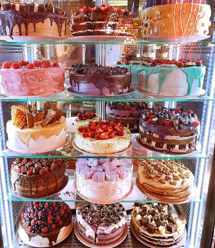 Купи говорит тортик чаю