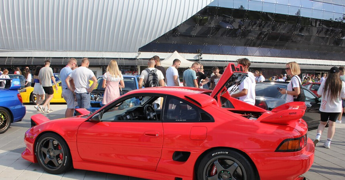 Toyota mr2 Red