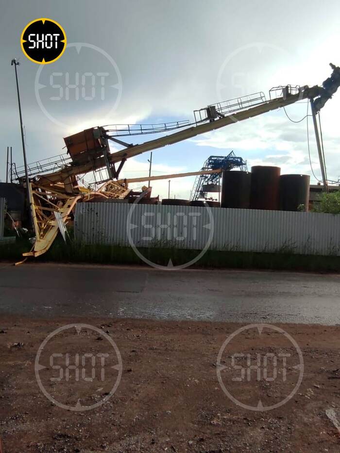 Popular tiktoker crane operator from Tyumen dies when a construction crane falls - Tyumen, Tragedy, Crane operator, Negative, Vertical video, Video, Soundless, Longpost, Death