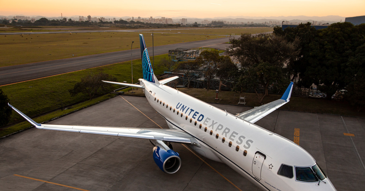 Embraer 175 Jet. Embraer 175 United Airlines. Самолет Эмбраер е 175-2. Эмбраер 125.