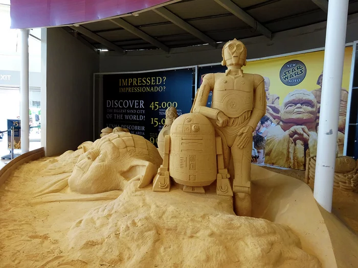 Sand, here it is special - My, Travels, Portugal, Algarve, Faro, Star Wars, R2-D2, Yoda, Sand sculpture, The photo
