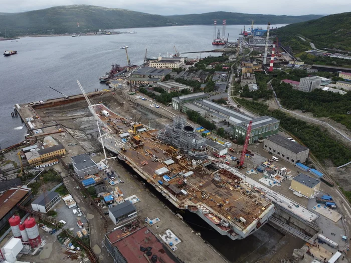 Admiral Kuznetsov in Murmansk - My, Murmansk, Navy, Longpost