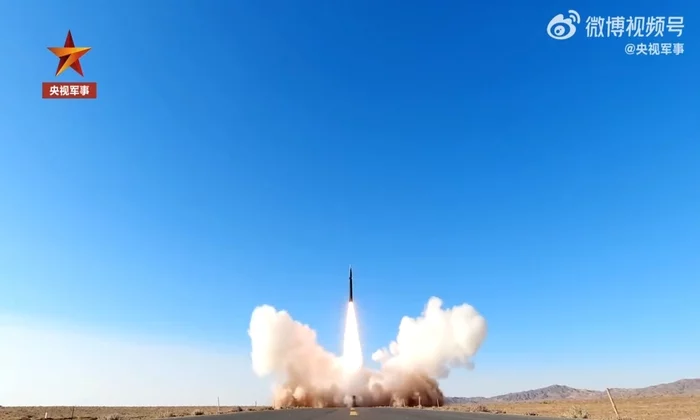 China for the first time published a video of the launch of a missile similar to the hypersonic weapon DF-17 - Politics, China, USA, Armament, Rocket, Hypersonic weapons, Taiwan, Video, Weapon