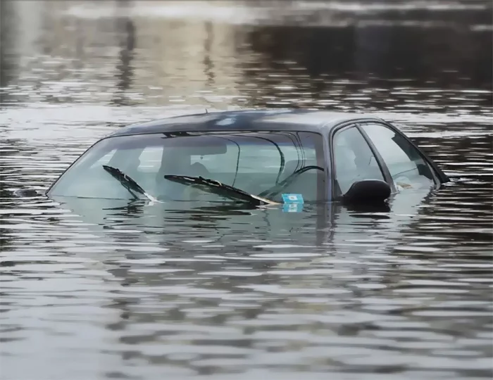 Car- drowned: how not to become its owner - My, Interesting, Car, Motorists, Auto, Useful, Transport, Auto repair, Drowned, Water, Shower, Second Life, Dry cleaning, Driver, Rain, SOS, Parking, Engine, Transmission, Transmission, Longpost