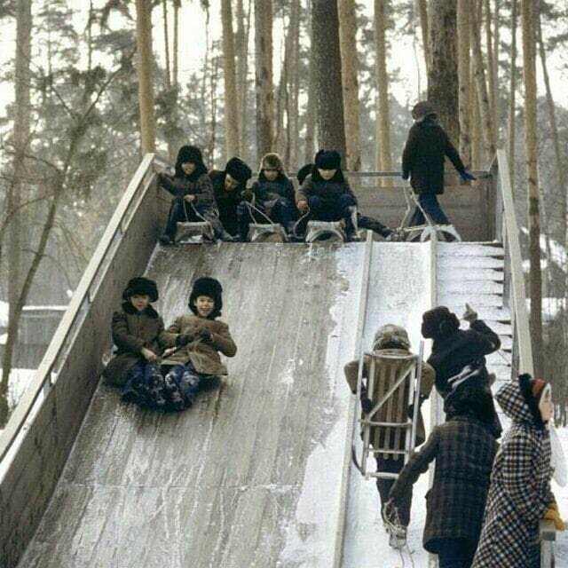 Фото 1982 года - Ретро, Фотография, Горка, Пальто, Санки