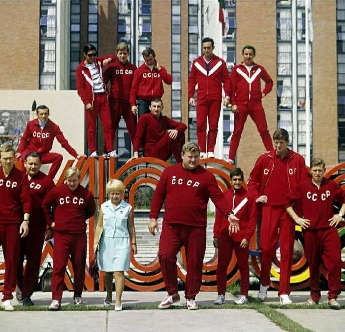 1968 Olympics - The photo, Old photo, Alexandra Pakhmutova, Leonid Jabotinsky, Team, the USSR, Text, 60th