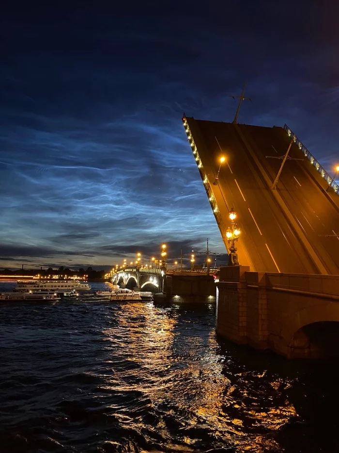 Night Peter. No filters - My, Saint Petersburg, The photo, Night, Sky, Longpost, Noctilucent clouds, Mobile photography