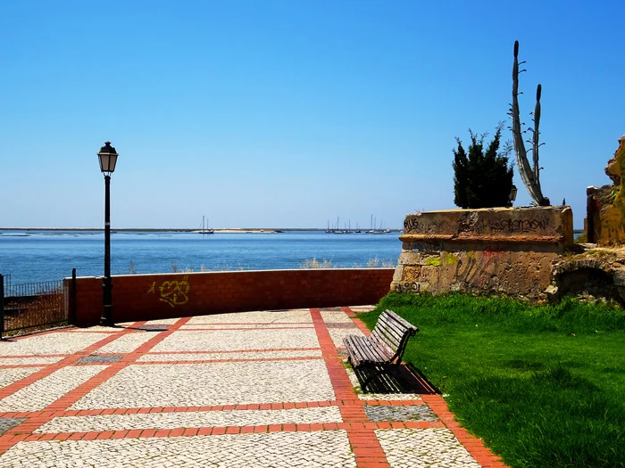Photo walk around the walls of Faro - My, Travels, Portugal, Algarve, Faro, Wall, Ruins, Azulejo, The photo, Longpost