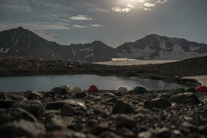 Midnight - My, The photo, The mountains, Landscape, Elbrus, Tourism, Mountain tourism, Hike, Lake, Night, Moonlight, Camp, Tent, Glacier