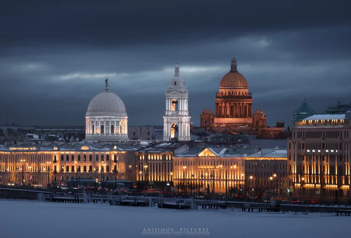 St. Petersburg, view from the Betancourt bridge. January 2022 - My, The photo, Saint Petersburg, Town, Architecture, Nikon, Winter, Cities of Russia, Telephoto lens, Temple, Church, Saint Isaac's Cathedral, sights