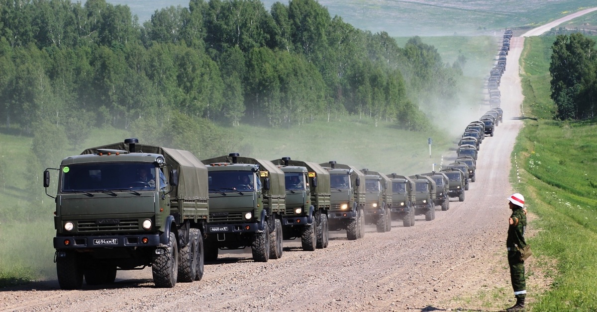 Данной техники. Техника МТО вс РФ. Колонна военных машин. Колонна военной техники. Колонна Российской техники.