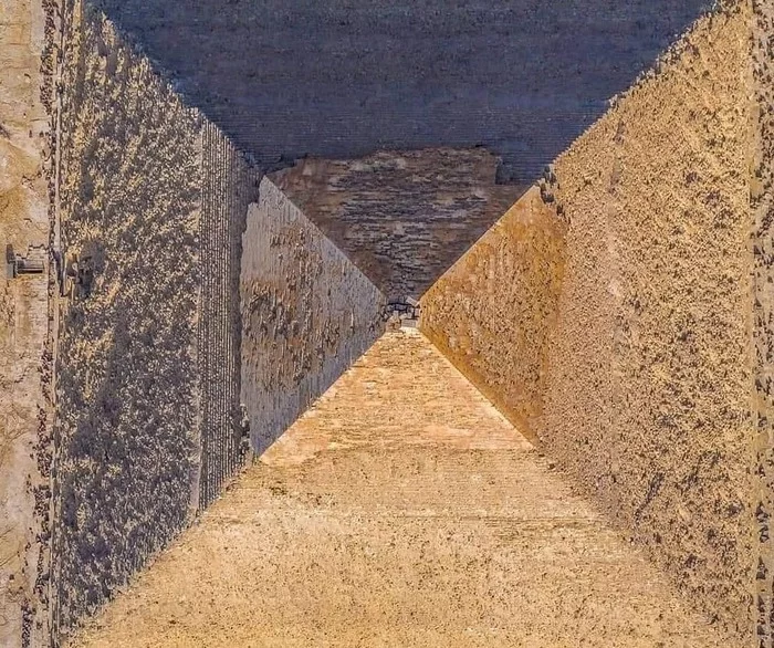 Ancient Egyptian pyramid aerial view (Pyramid of Khafre) - Archeology, Around the world, Scientists, Research, Egypt, Drone, Informative, Professional shooting, Drone, Pyramid, Pyramids of Egypt, Aerogrill, Aerial photography, Longpost, Ancient Egypt