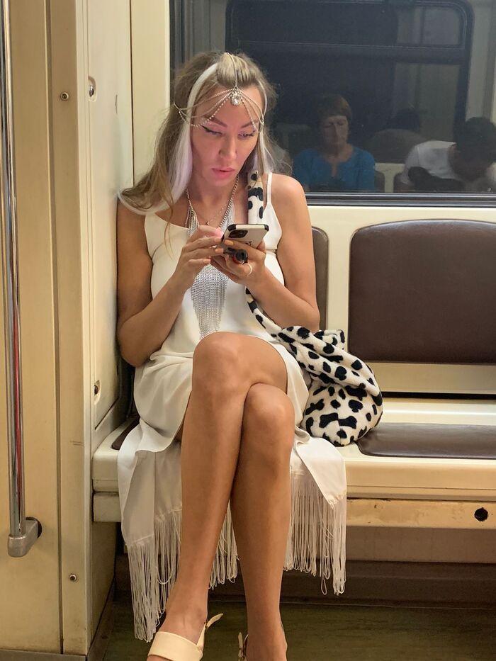 � ������