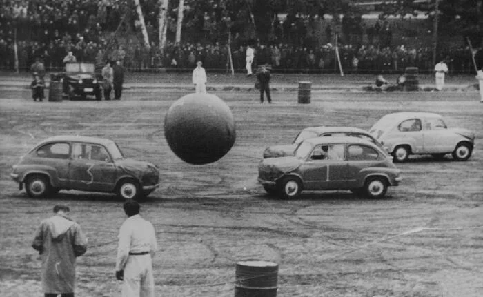 First Rocket League football game played in Fiat 600 cars. Argentina, 1970 - Black and white photo, Old photo, Rocket league, Fiat, Football
