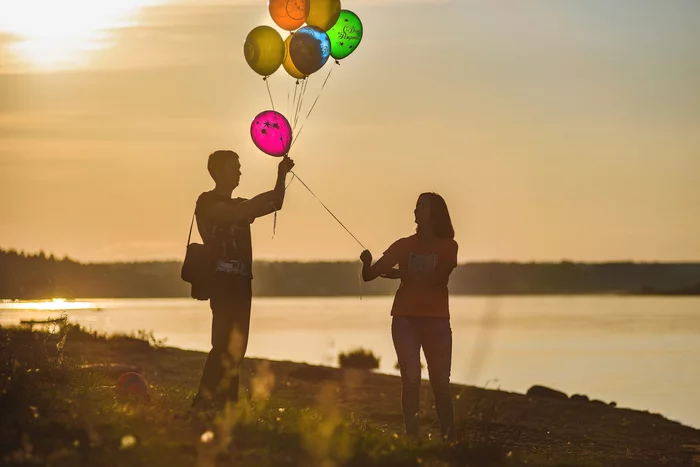 Balloons )) - My, The photo, Summer, Volga river, Ball, Children, People, Sunset, Longpost, Evening