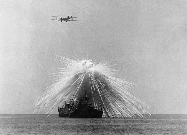 Phosphorus bomb tests, 1921 - Picture with text, Bomb, Trial, Historical photo, Phosphorus bombs