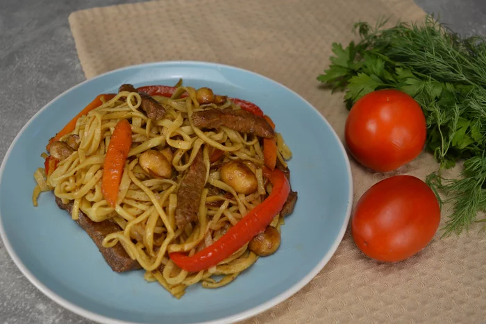 Homemade noodles with meat and vegetables - My, Video recipe, Preparation, Recipe, Cooking, Yummy, Dinner, Noodles, Food, Snack, Video, Youtube, Longpost