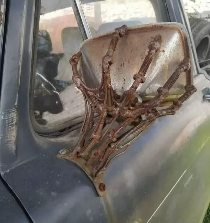 original - Car, Rearview mirror, Molding, Skeleton, Hand, Welder
